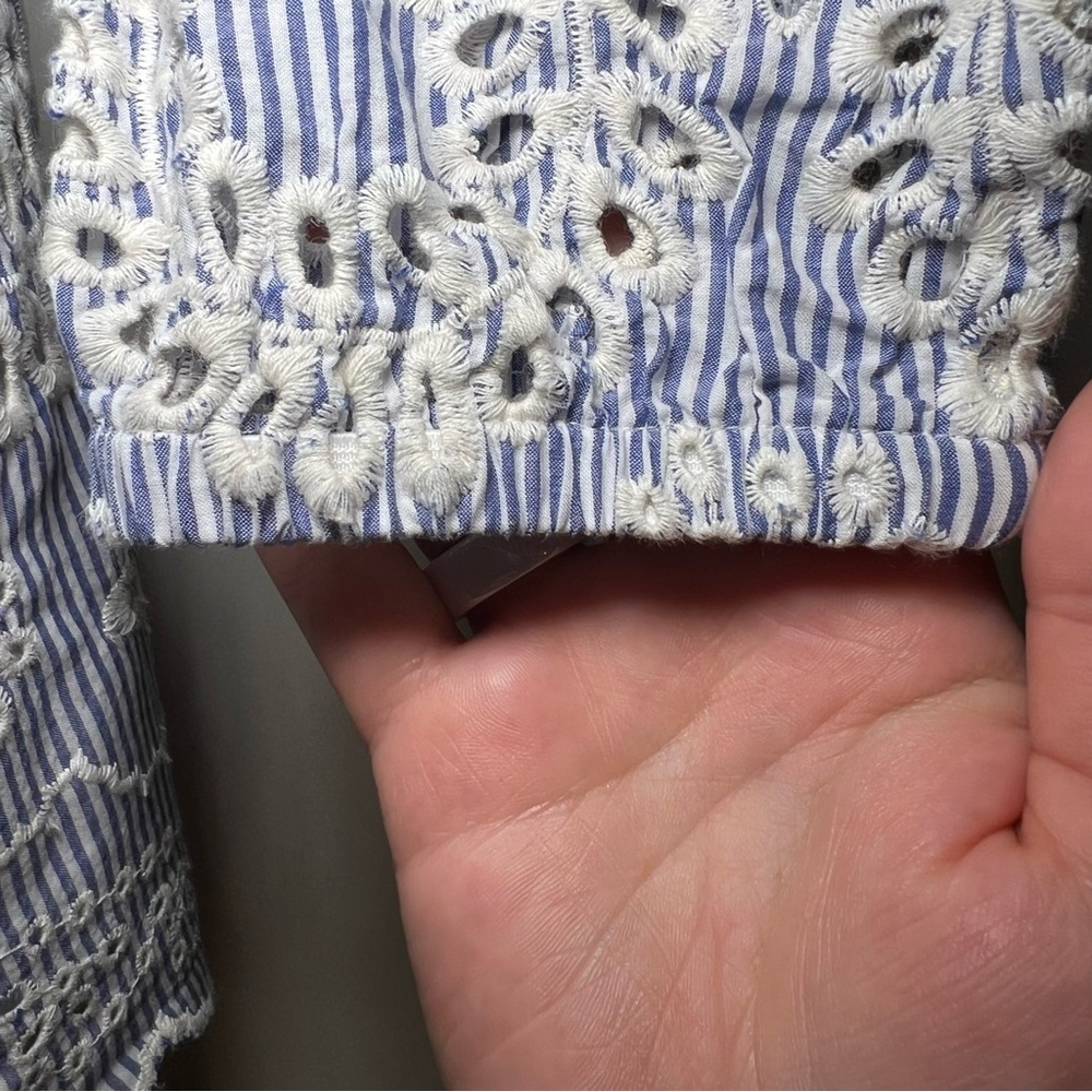 Women’s Express Blue and White Eyelet Off Shoulder Top Size Small 100% Cotton - Picture 5 of 11